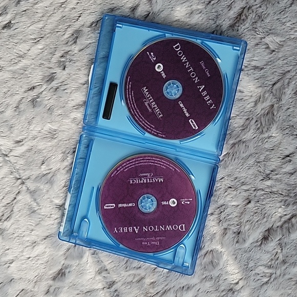 Downton Abbey Orginal UK Edition, Decent Condition! - Picture 3 of 7